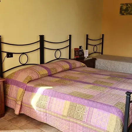 Nuraximannu Boutique