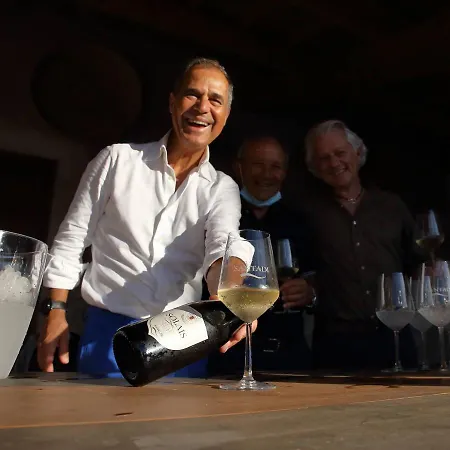 Nuraximannu Boutique