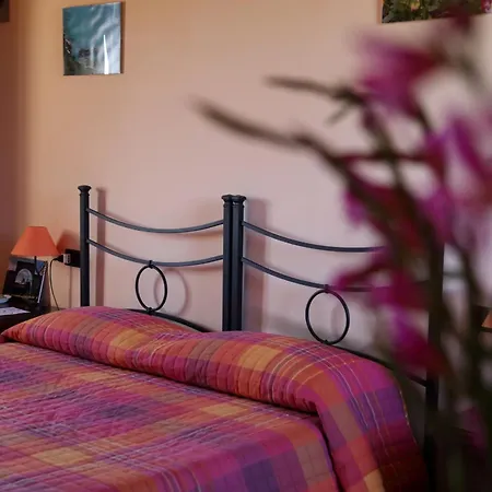 Nuraximannu Boutique * Santadi